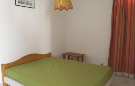 maison avec terrasse en pierre à louer à Oléron