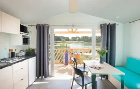 mobil-home avec terrasse à Oléron